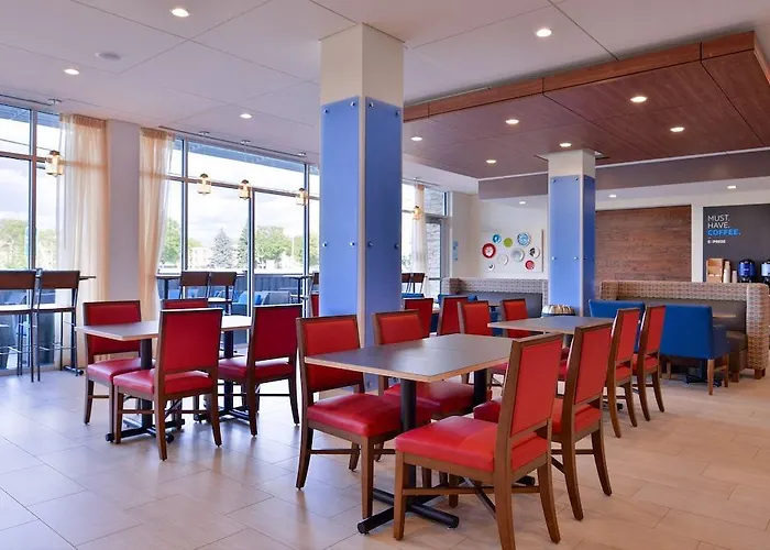 Express & Mall Of America - Msp Airport By Ihg Hotel 2*