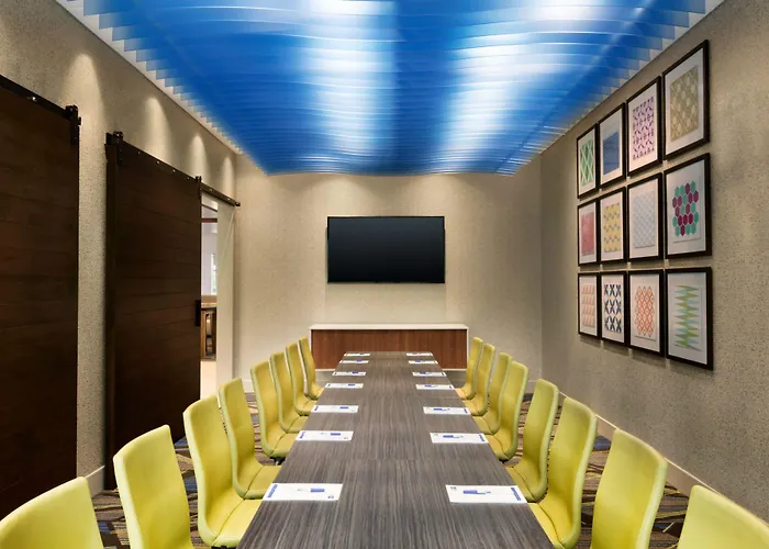 Express & Mall Of America - Msp Airport By Ihg 2*