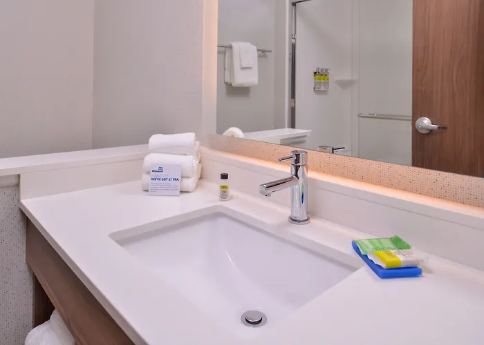 Express & Mall Of America - Msp Airport By Ihg Hotel 2*
