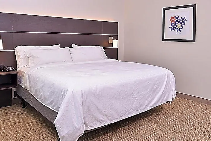 Express & Mall Of America - Msp Airport By Ihg Hotel Bloomington