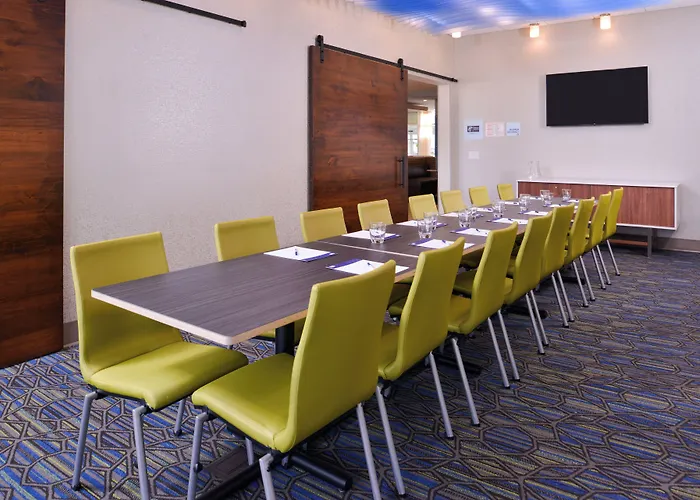 Express & Mall Of America - Msp Airport By Ihg Hotel Bloomington
